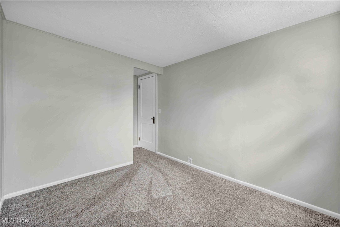 252 Parkway Drive, Eastlake, Ohio image 25
