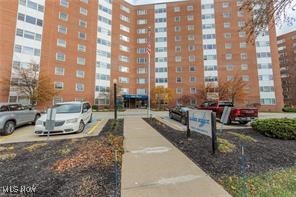 11850 Edgewater Drive #609, Lakewood, Ohio image 1
