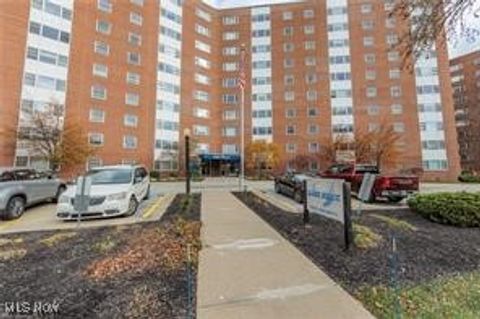 11850 Edgewater Drive Unit 609, Lakewood, OH 44107 - #: 5097970