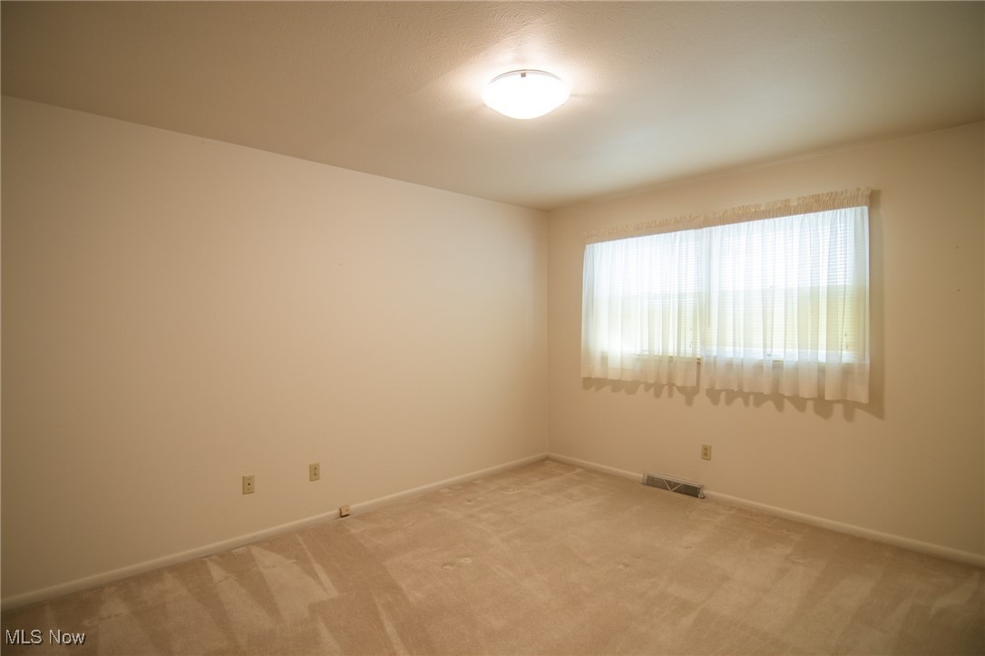 South Gate Manor 01 - Residential