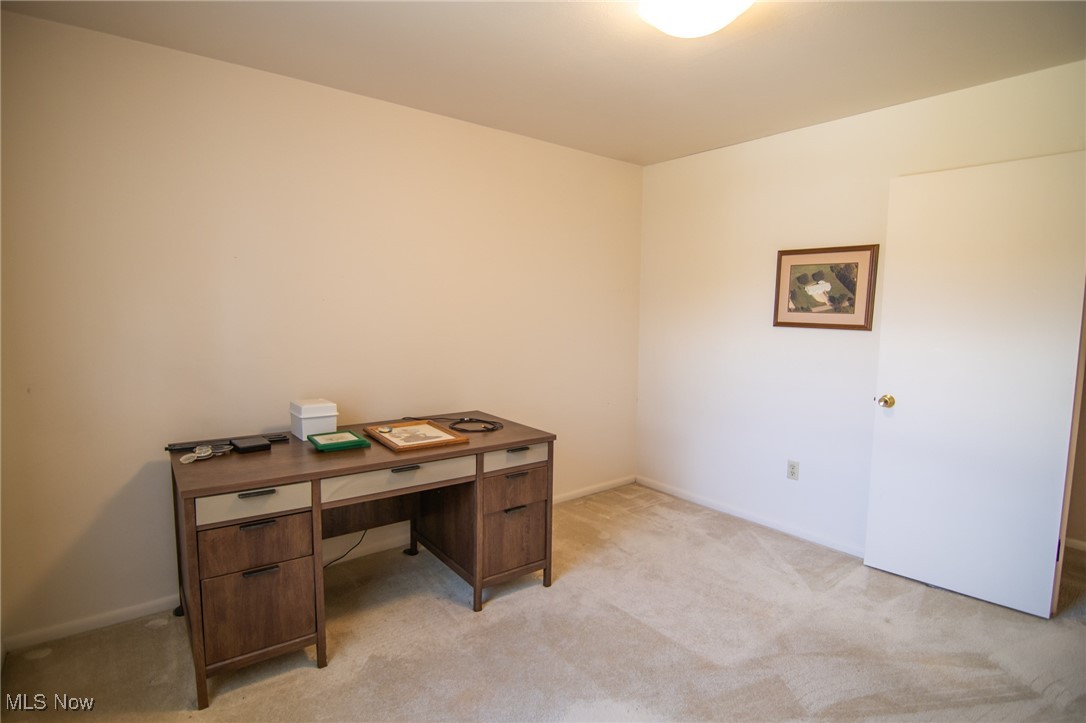 South Gate Manor 01 - Residential