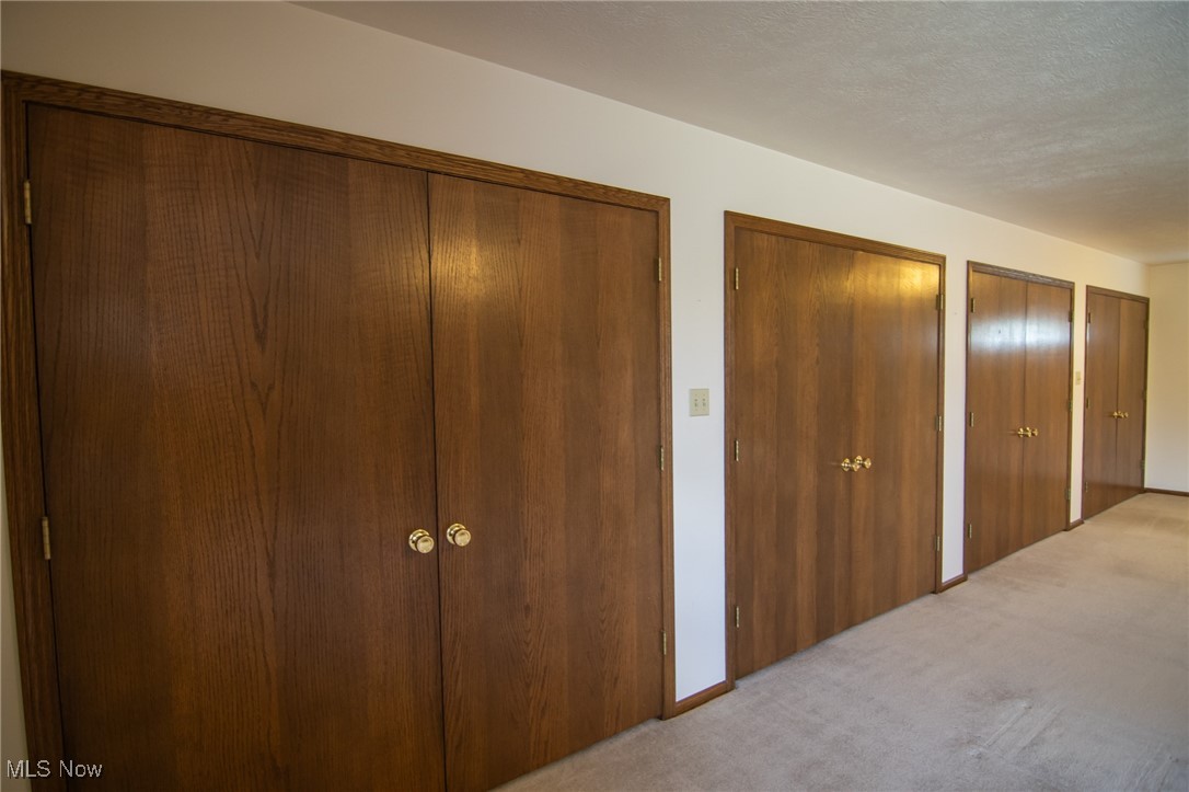 South Gate Manor 01 - Residential