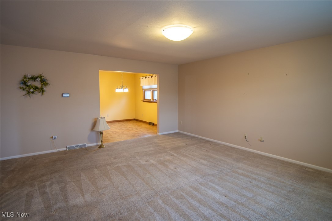 South Gate Manor 01 - Residential