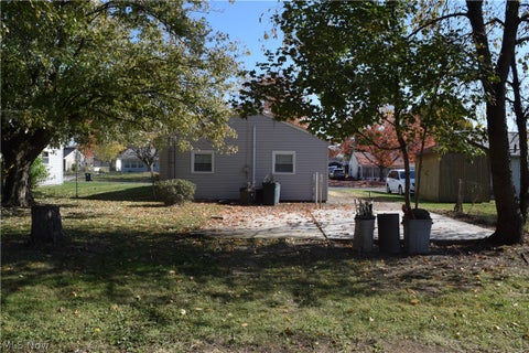 Tiny photo for 2233 Maxine Avenue NE, Canton, OH 44705 (MLS # 5257154)