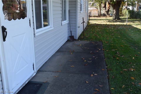 Tiny photo for 2233 Maxine Avenue NE, Canton, OH 44705 (MLS # 5257154)