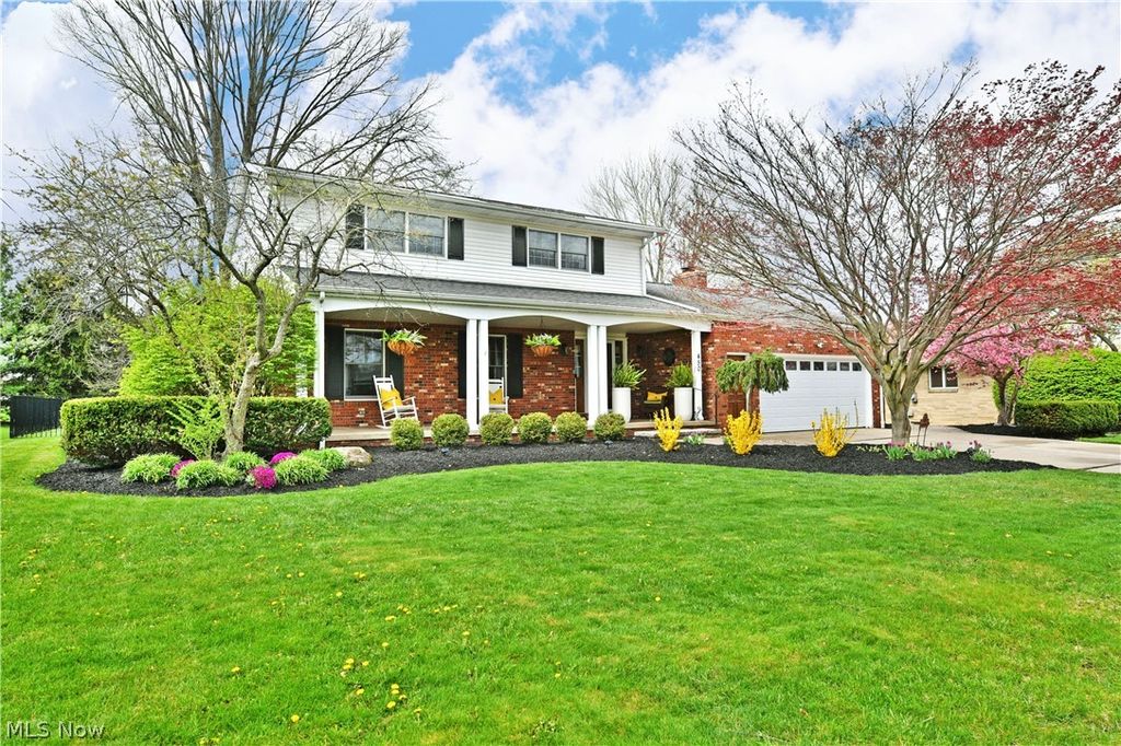 Photo of 450 Broadway Avenue SE, Warren, OH 44484 (MLS # 5201048)