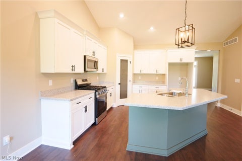Tiny photo for 1227 Bell Road, Chagrin Falls, OH 44022 (MLS # 5243291)