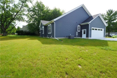 Tiny photo for 1227 Bell Road, Chagrin Falls, OH 44022 (MLS # 5243291)
