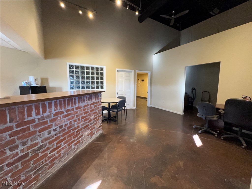 Akron - Commercial Sale