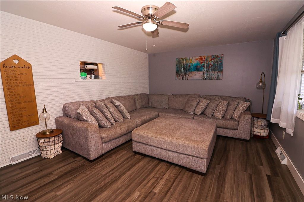 Photo of 1128 Myrtle Avenue, Ashtabula, OH 44004 (MLS # 5190761)