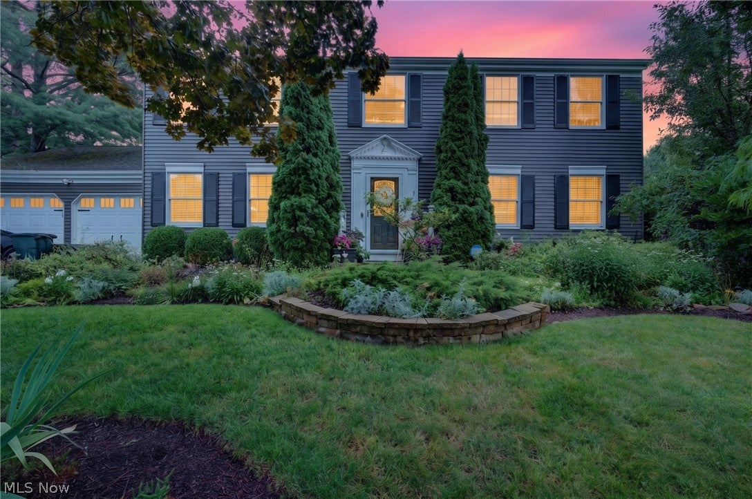 988 White Oak Circle