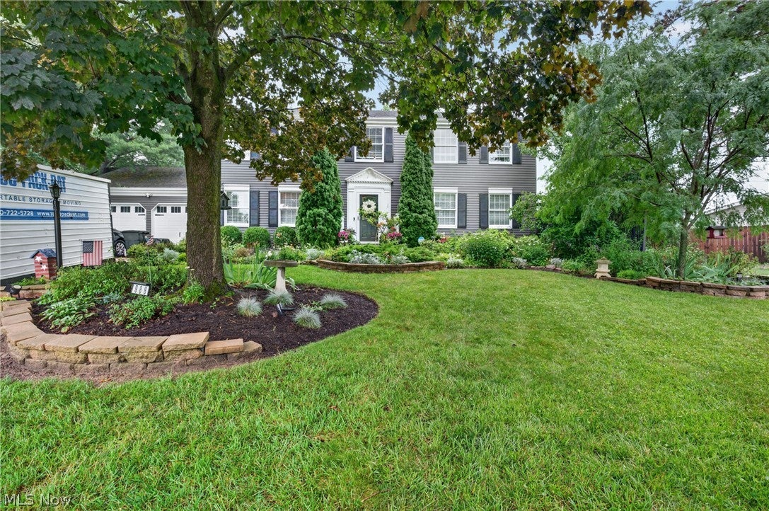 988 White Oak Circle