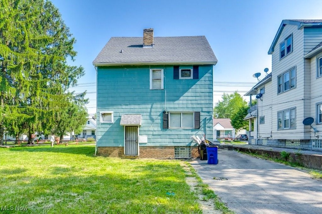 Photo of 11402 Avon Avenue, Cleveland, OH 44105 (MLS # 5181595)