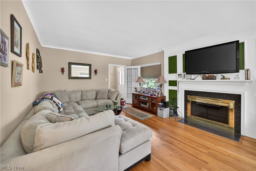 Photo of 2140 Lamberton Road, Cleveland Heights, OH 44118 (MLS # 5216559)