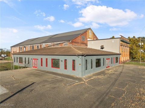 Tiny photo for 2200 Union Street, Bellaire, OH 43906 (MLS # 5177168)