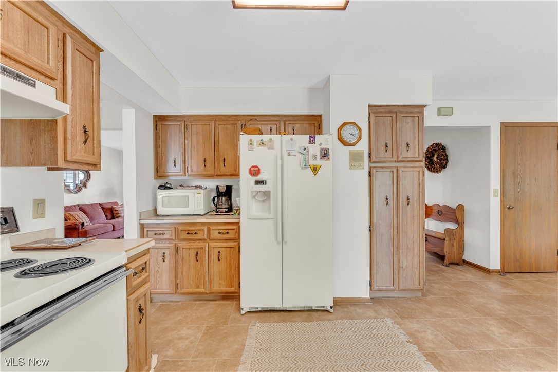 3419 Saint Andrews Drive, Parma, Ohio image 22