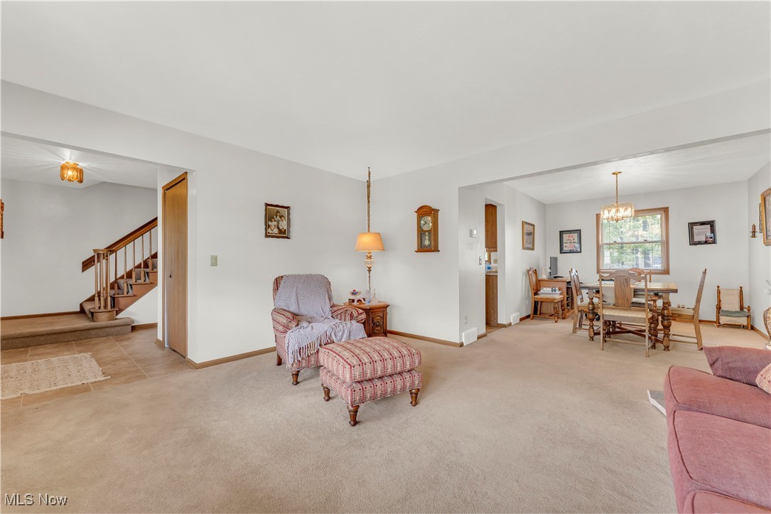 3419 Saint Andrews Drive, Parma, Ohio image 13