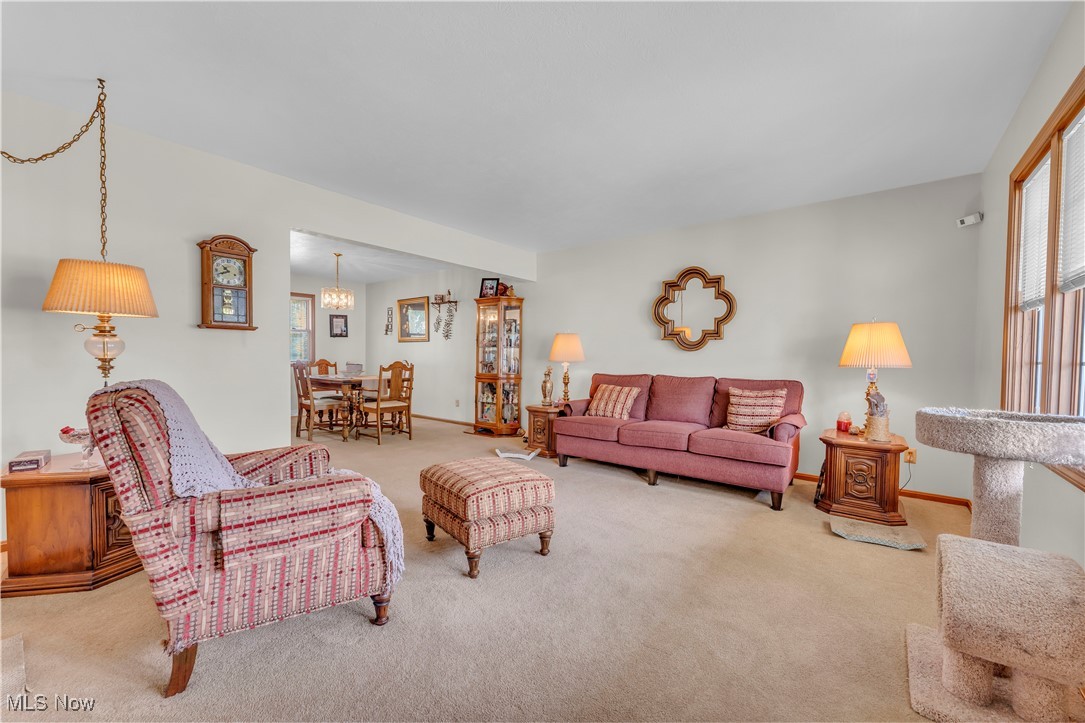 3419 Saint Andrews Drive, Parma, Ohio image 10