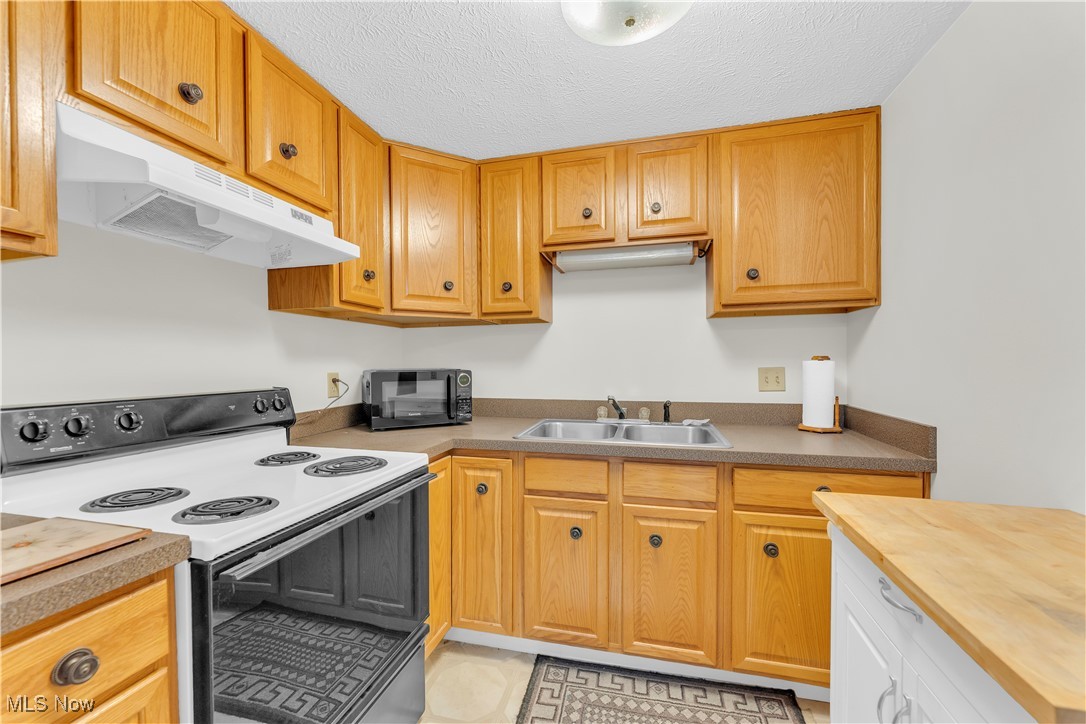 3419 Saint Andrews Drive, Parma, Ohio image 48