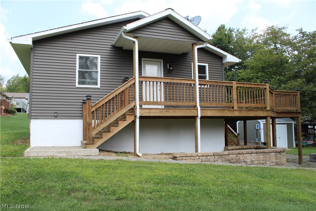 Country Club Manor - Residential