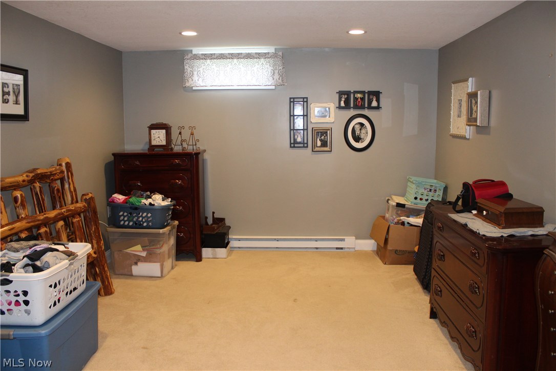 Country Club Manor - Residential