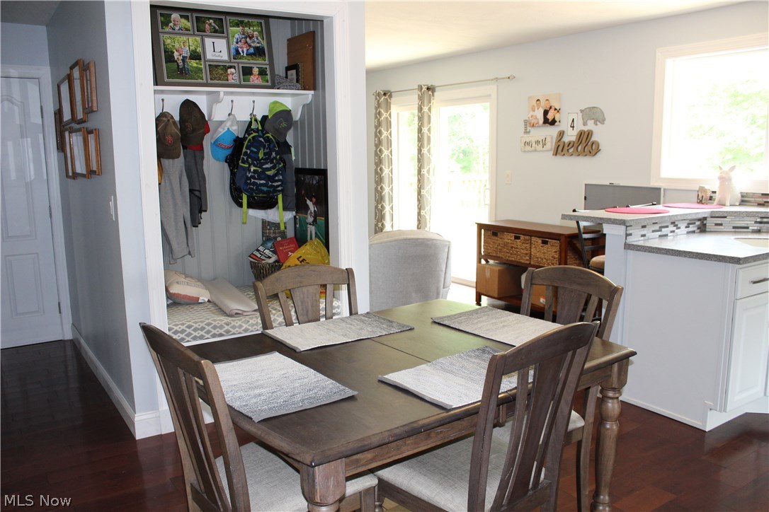 Country Club Manor - Residential