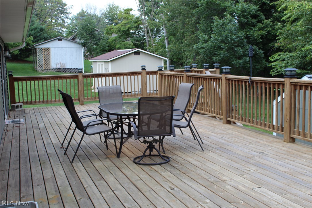 Country Club Manor - Residential