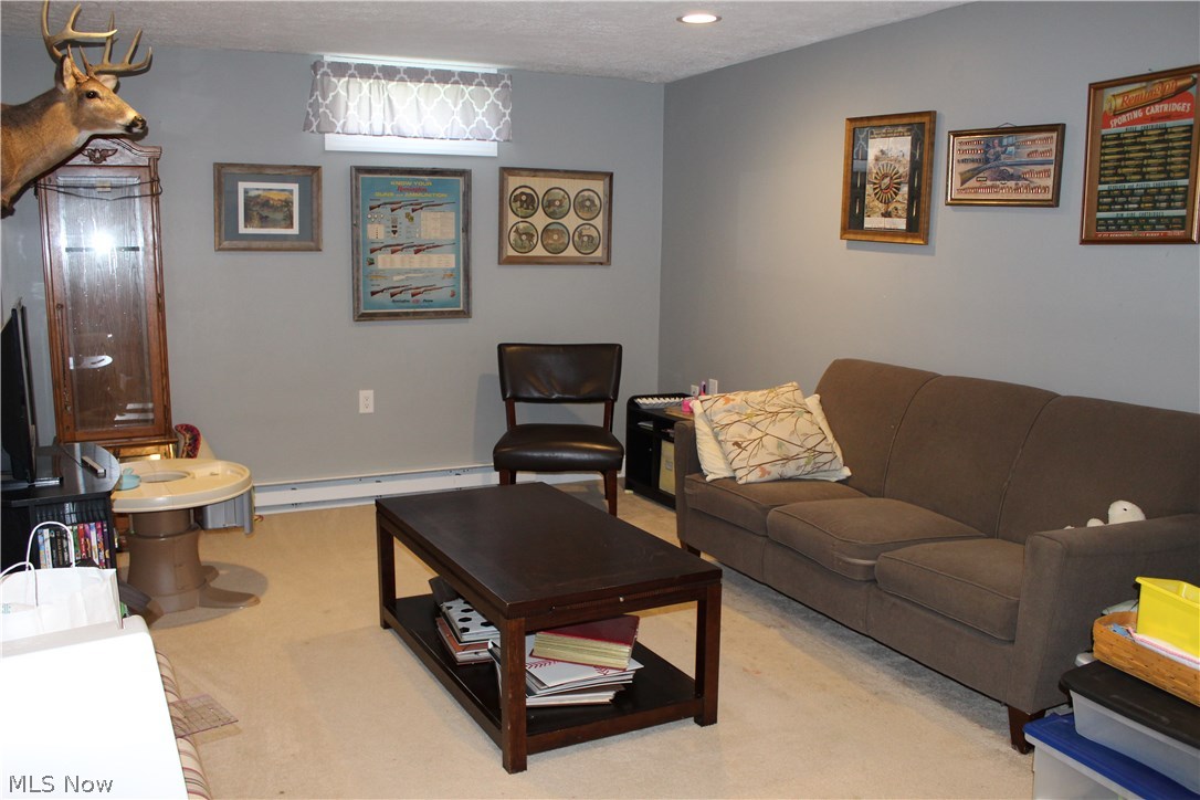 Country Club Manor - Residential