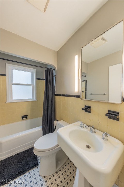 Gates Mills, Ohio 44040, United States, 4 Bedrooms Bedrooms, ,2 BathroomsBathrooms,Residential,Pending,80954