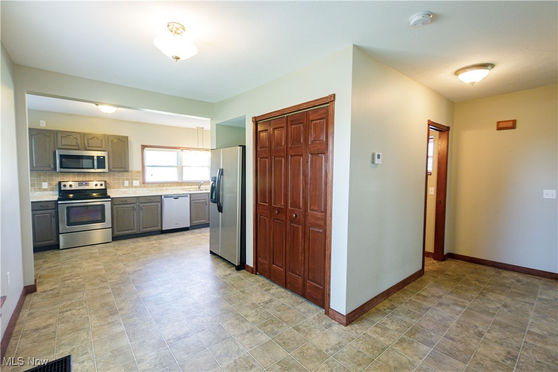 343 Brady Street, Magnolia, Ohio image 10