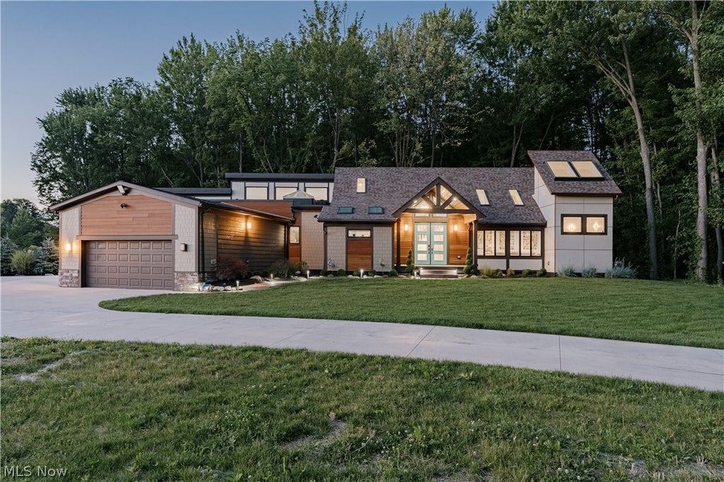 Photo of 27070 Bagley Road, Olmsted Township, OH 44138 (MLS # 5222179)