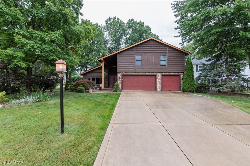 Photo of 20757 Parkwood Lane, Strongsville, OH 44136 (MLS # 5222481)