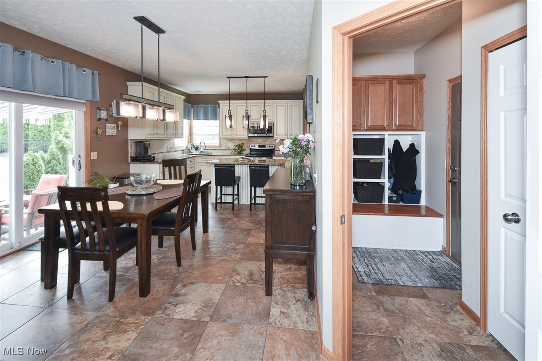 15239 Old Oak Drive, Strongsville, Ohio image 19