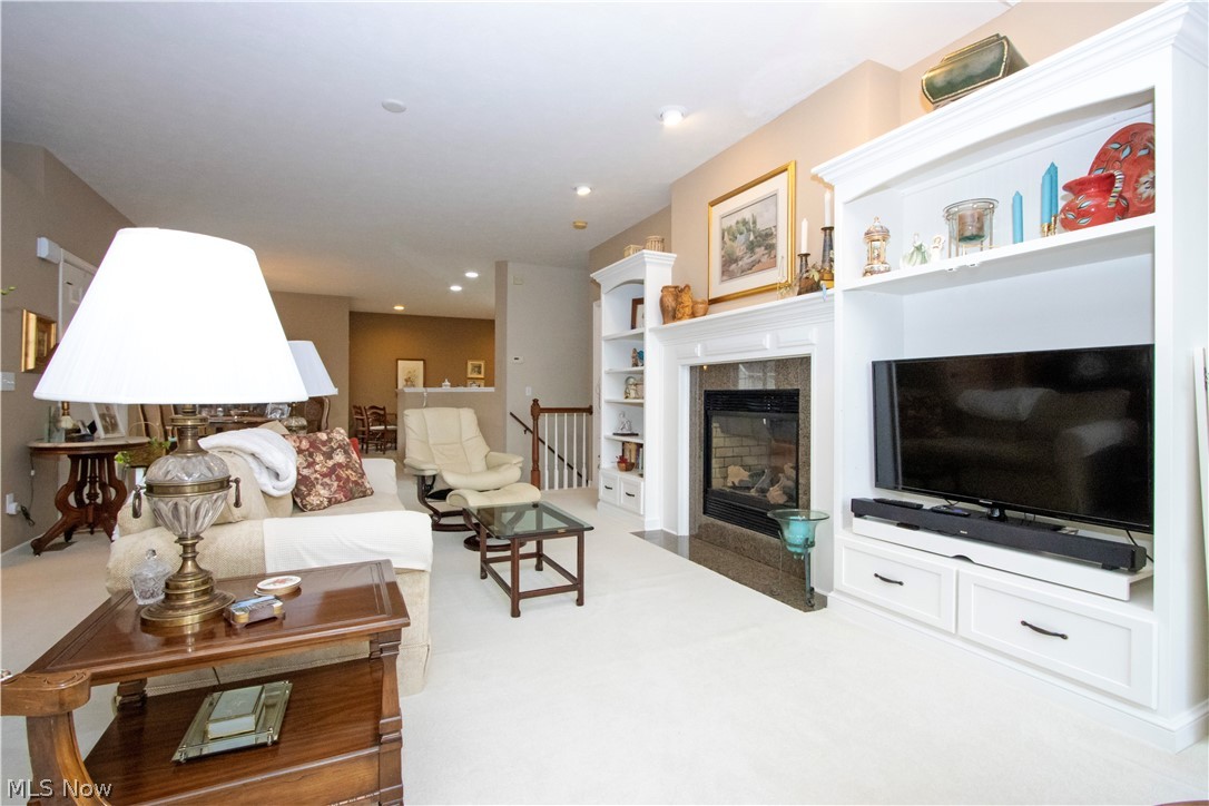 Forests/Wetheringtoncondo - Residential