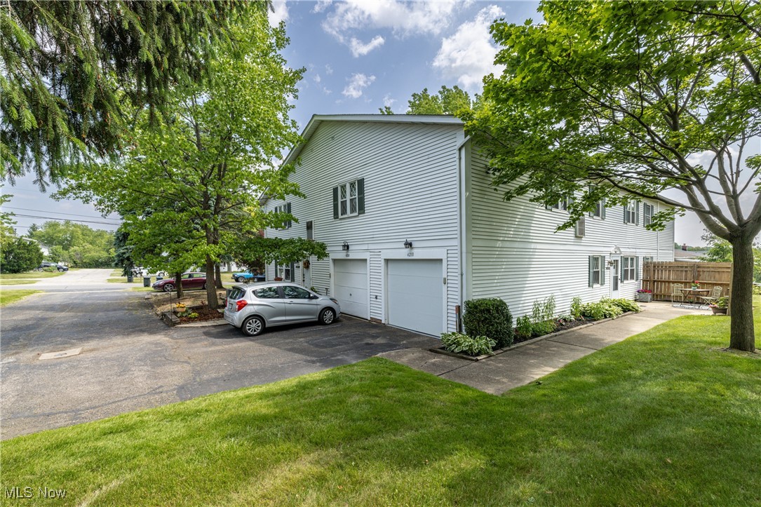 4210 Dennis Lane, Brunswick, Ohio image 18