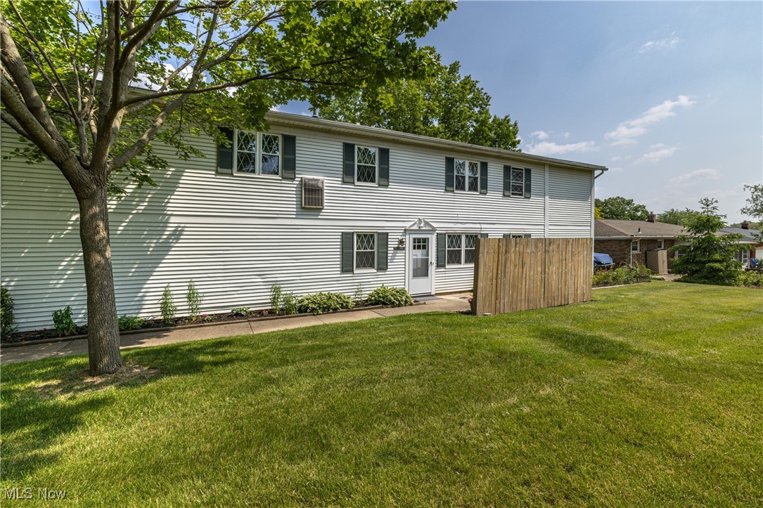 4210 Dennis Lane, Brunswick, Ohio image 2