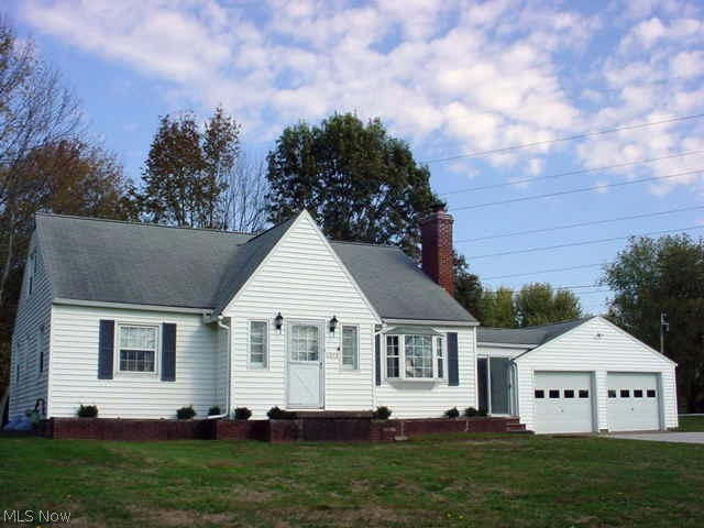 Great 3 bed 2 full bath cape on 2.8 acres! Hardwood floors under carpet, breakfast nook and formal dining, wood burning fireplace and enclosed breezeway. Basement family room w/bath! Replacement windows! Vinyl siding, 2+ car attached garage, central air and all appliances! Well maintained!
