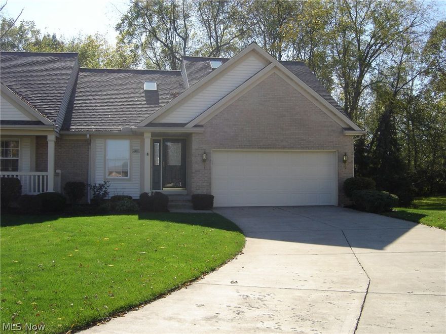 Beautifull 2 BD 2 BA condo with a gorgeous panoramic, unrestricted, wooded view from your Living room, Sun Room and Deck.  This is the place to call home with a first floor master with walk in closet and laundry.  Cozy up to the fireplace and enjoy open concept living with vaulted ceilings in both Great Room and multi purpose Loft. The walkout in the spacious LL could be easily finished for added square footage.  Very convenient location!  Turn key!  Call me today...this one is a gem!