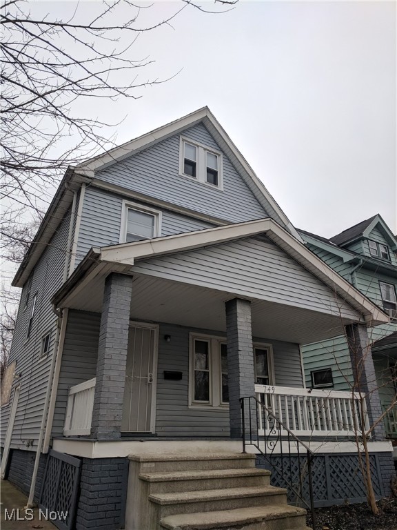 749 E 131st Street
