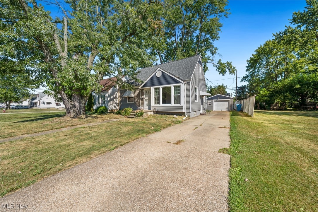 2405 E 35th Street