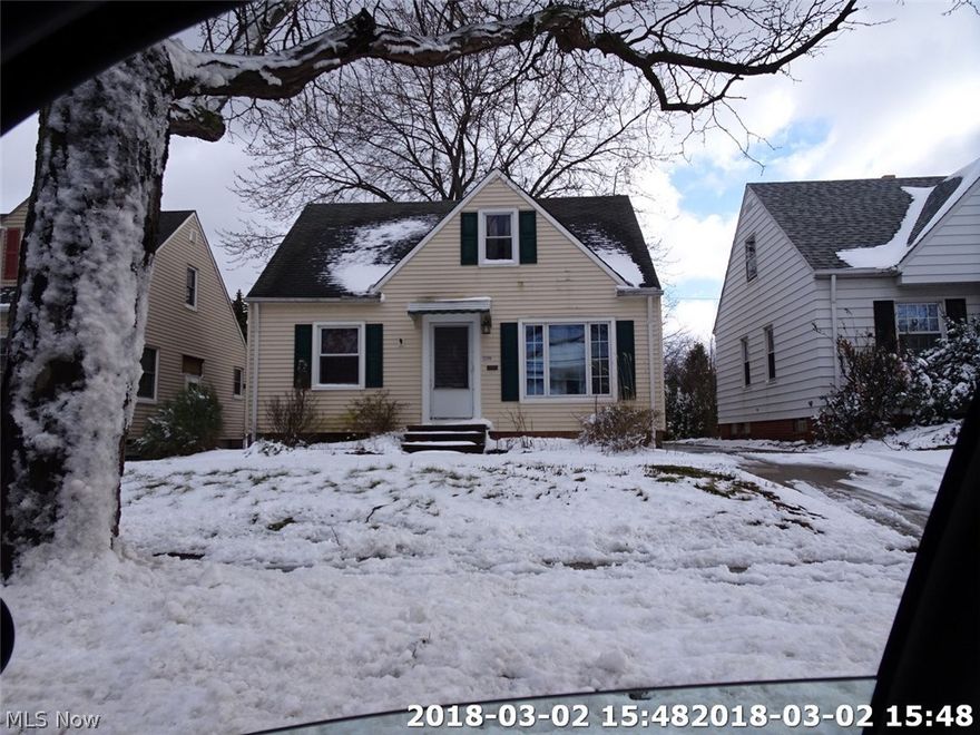 THREE BEDROOM BUNGALOW FEATURES REPLACEMENT WINDOWS, VINYL SIDING, FULL FINISHED BASEMENT WITH A FULL BATH, REMODELED KITCHEN WITH KRAFTMAID CABINETS, GRANITE COUNTERTOPS, DISHWASHER AND REMODELED BATH. Offered as-is, check broker remarks for instructions.