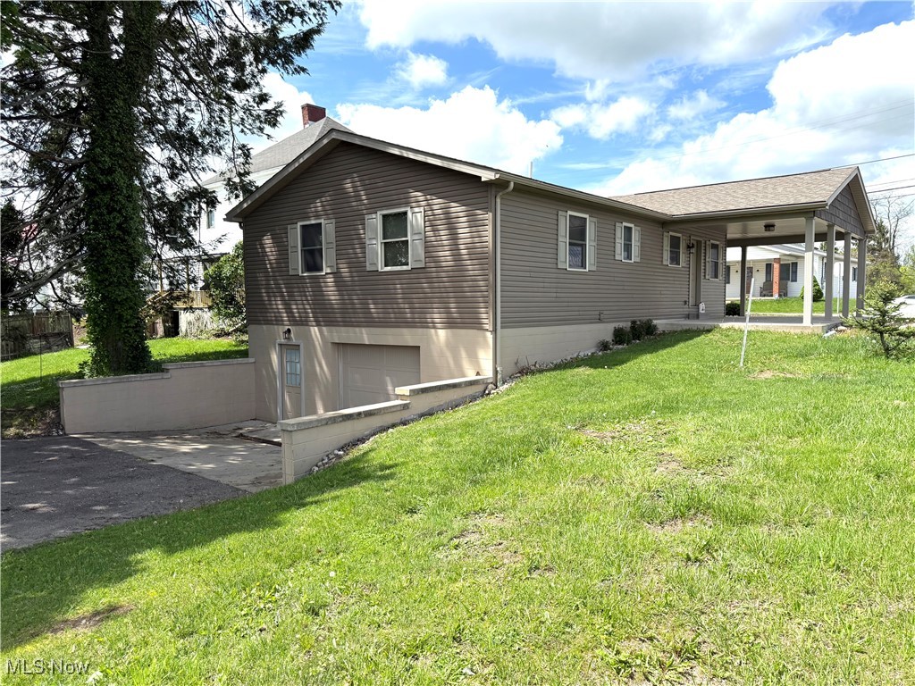 102 Maple Ave, Bethesda, Ohio image 3