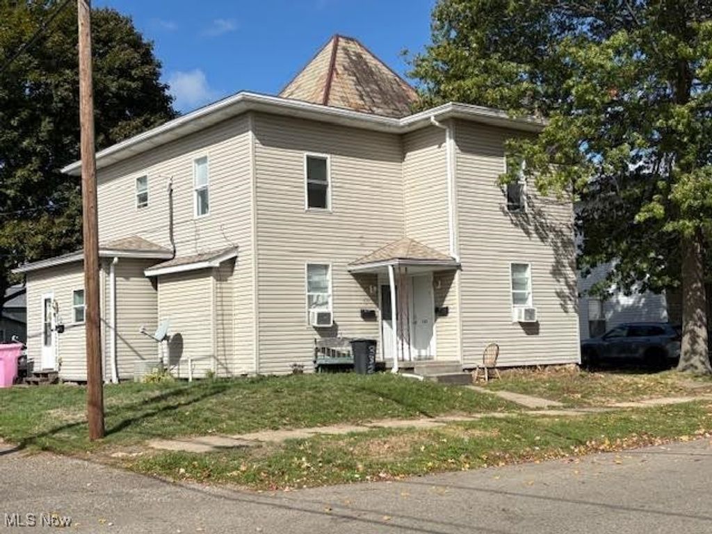 Photo of 332 2nd Street NE, New Philadelphia, OH 44663 (MLS # 5164190)