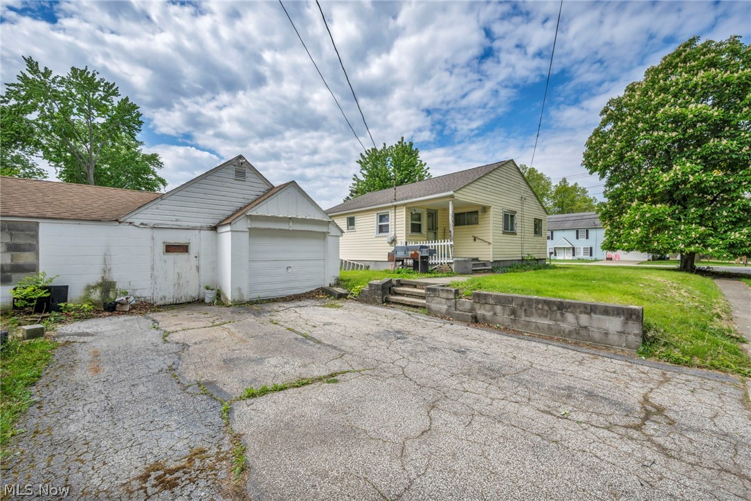 Grandview Realty Cos - Residential