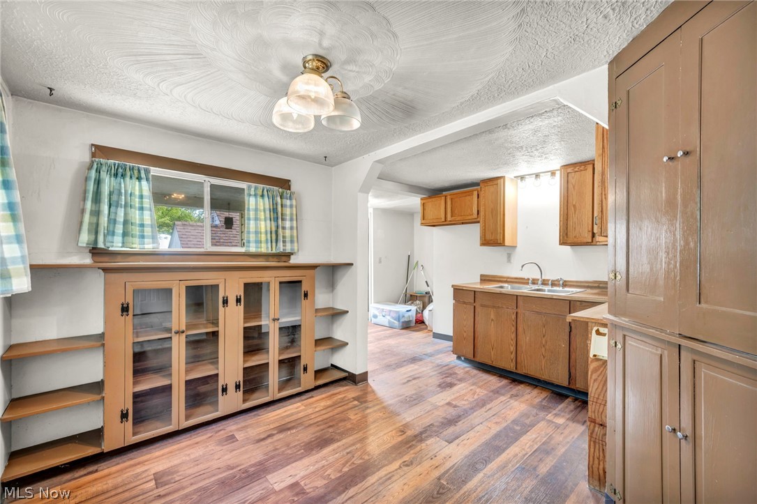 Grandview Realty Cos - Residential