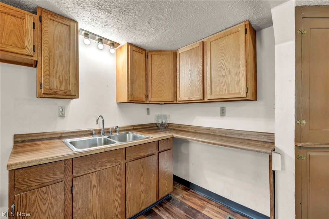 Grandview Realty Cos - Residential