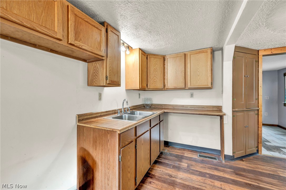 Grandview Realty Cos - Residential