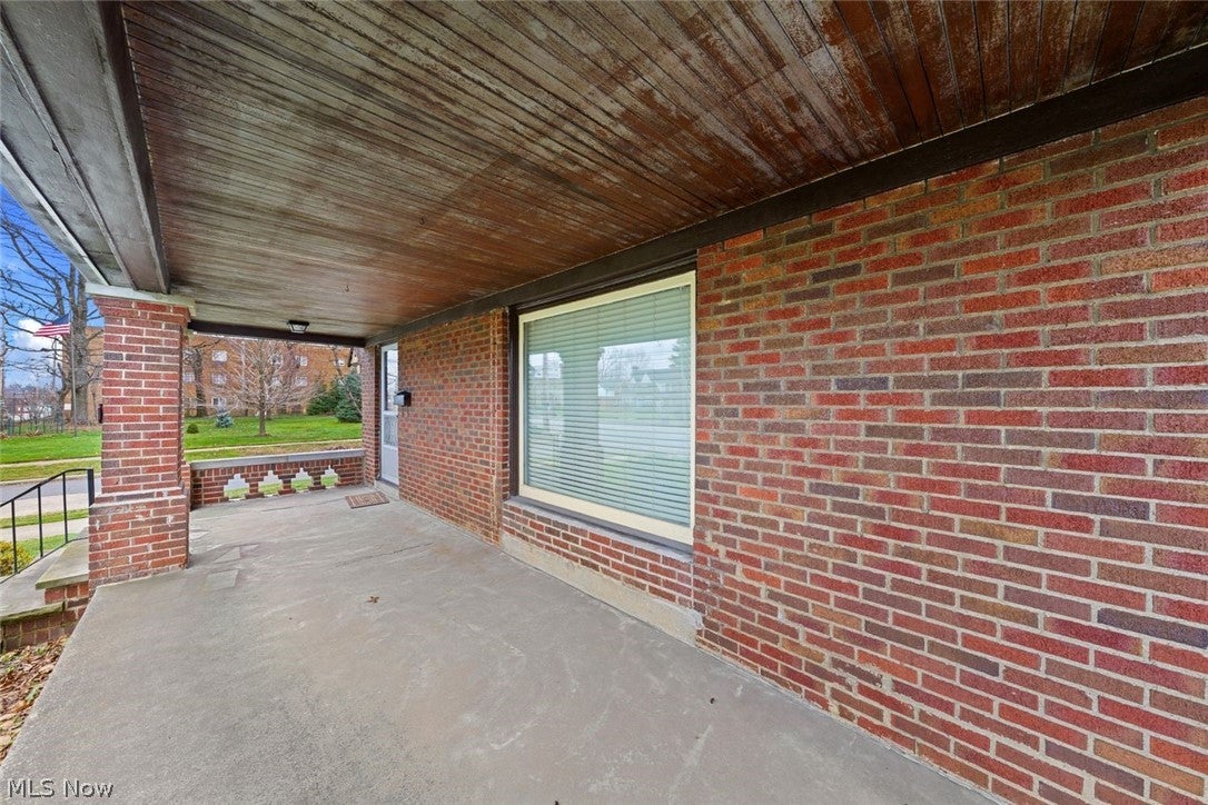 3850 Mayfield Road Down