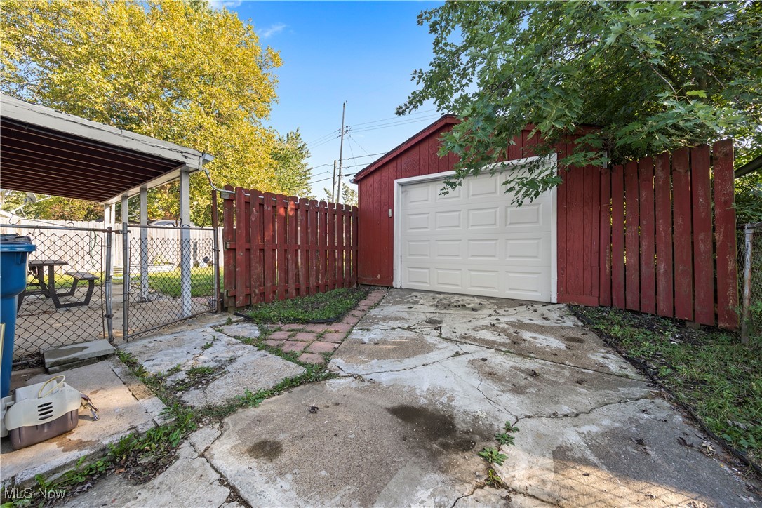 Knickerbocker - Residential