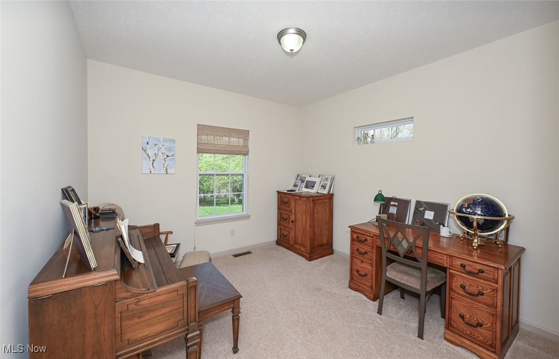 93 N Hametown Road, Bath, Ohio image 22